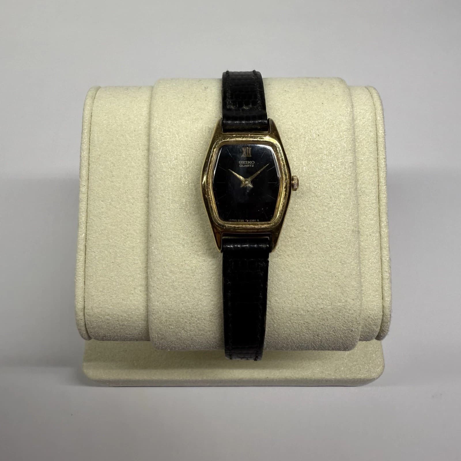SEIKO 2C20-6440 Gold Tone Quartz Women Vintage Watch W69 *New Battery