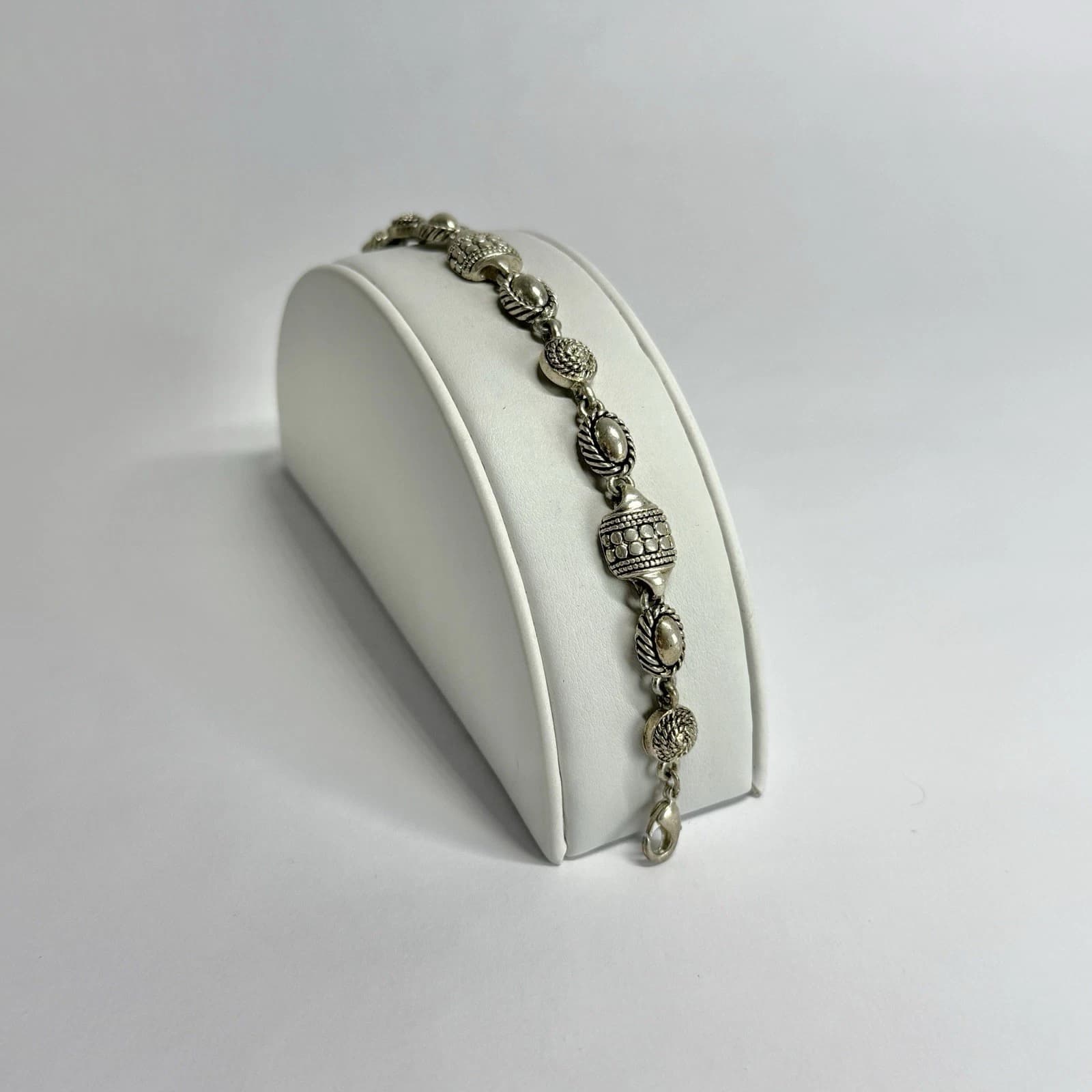AVON Textured Beads Demi Parure Silver Tone Vintage Bracelet Jewelry Br220
