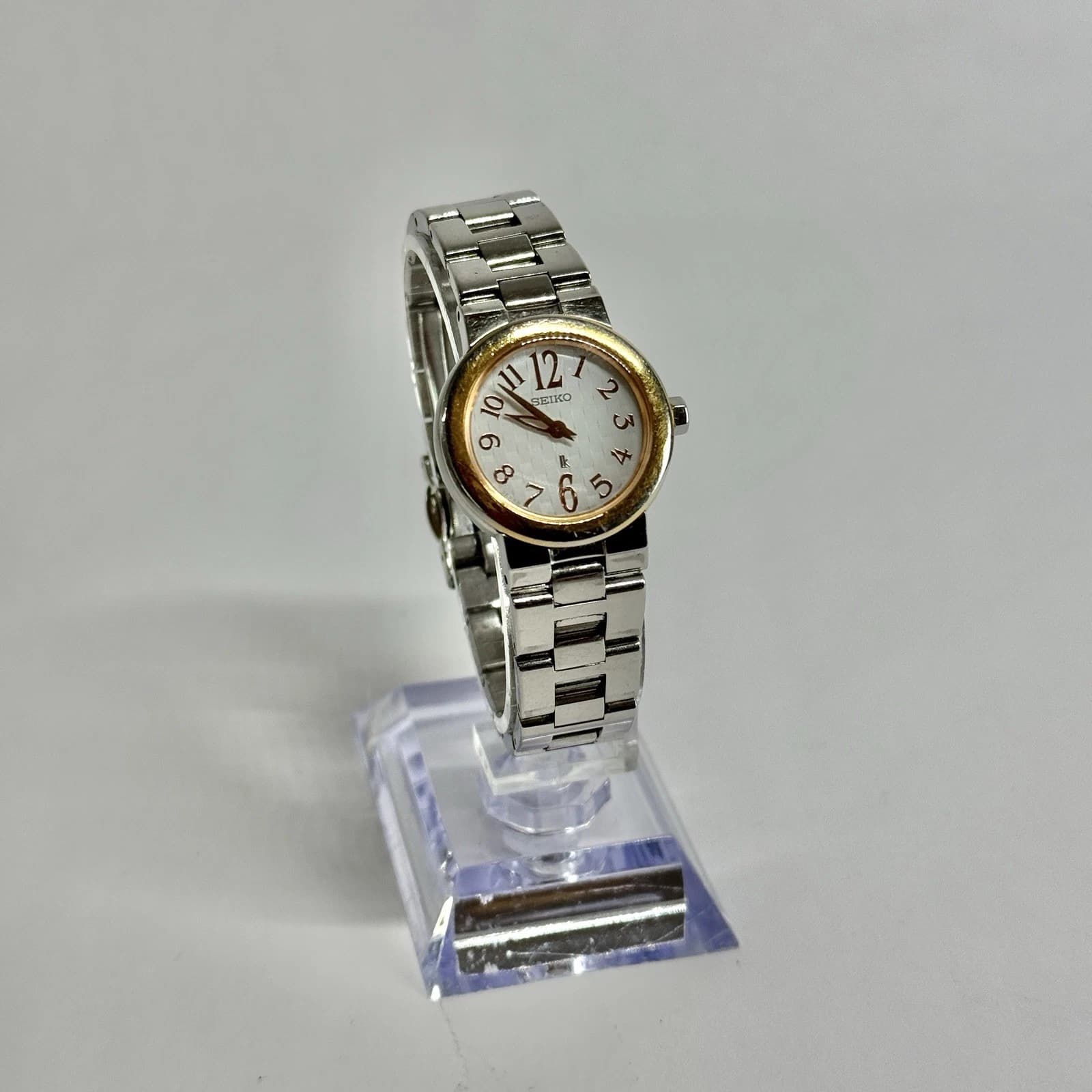 SEIKO Lukia Solar V110-0AT0 Analog Silver Tone Women Vintage Watch W542 *WORKING