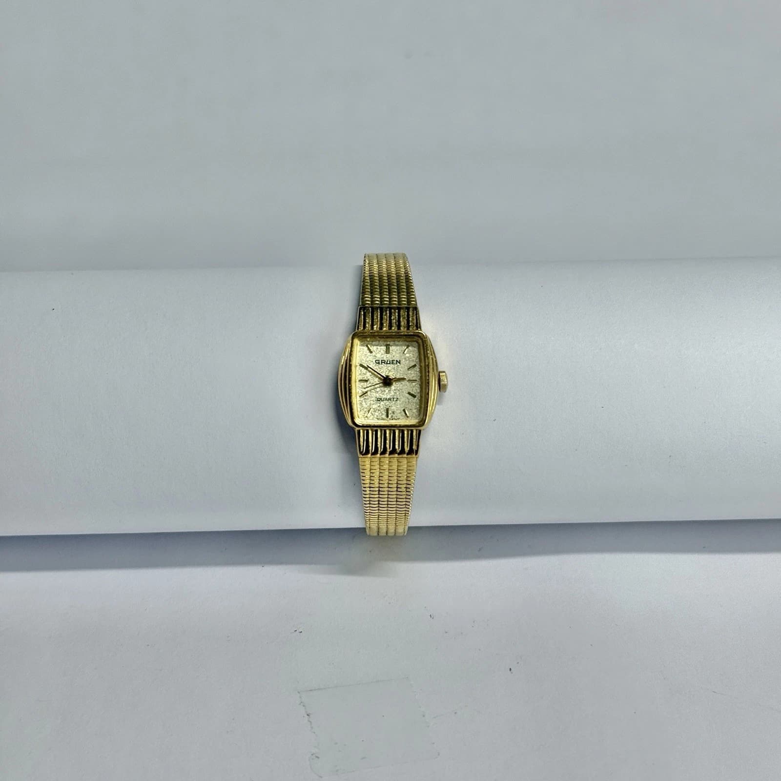 GRUEN Ladies Quartz Analog Gold Tone Women Vintage Watch W657 *WORKING
