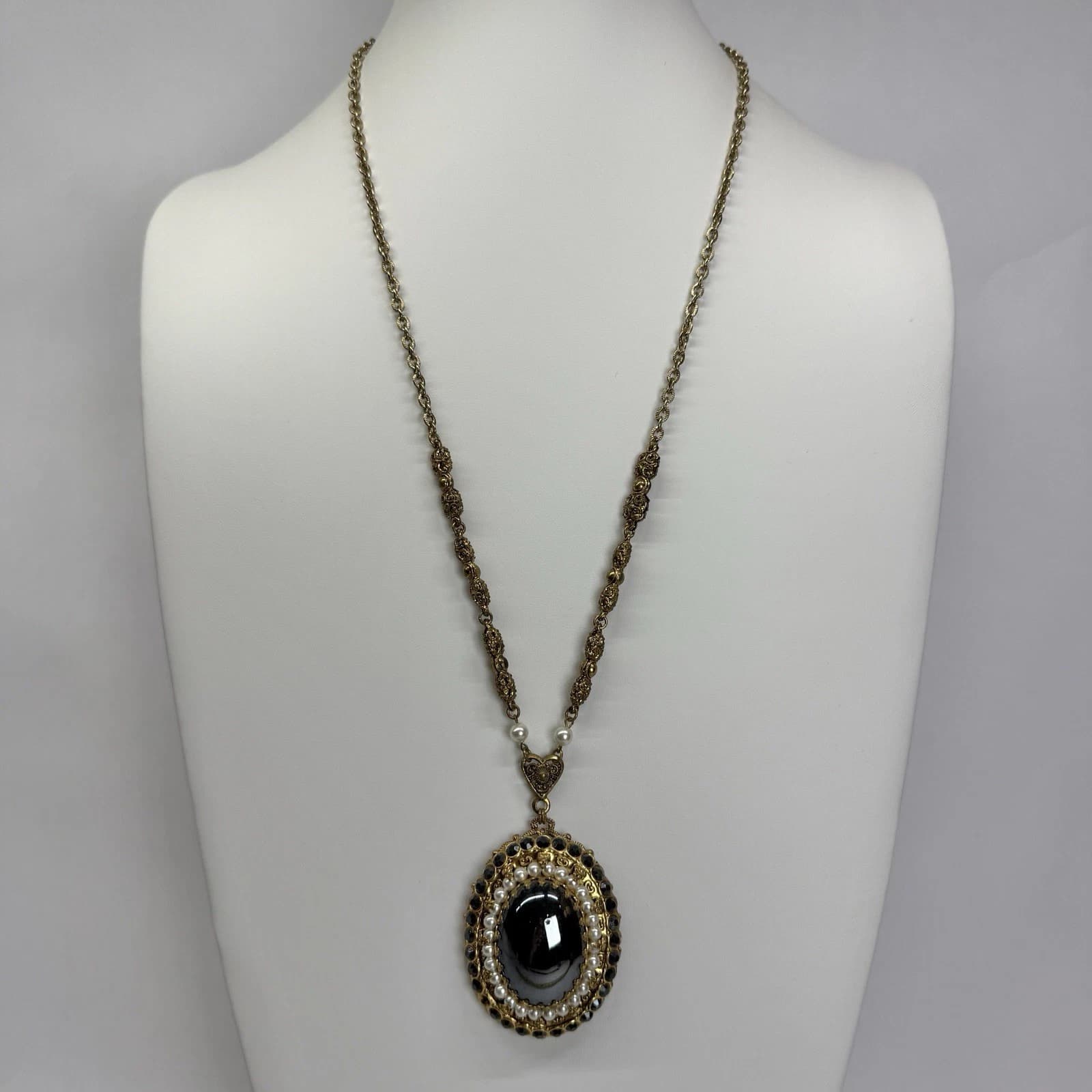 WEST GERMANY Black Cabochon Filigree Brass Vintage Necklace Jewelry N255