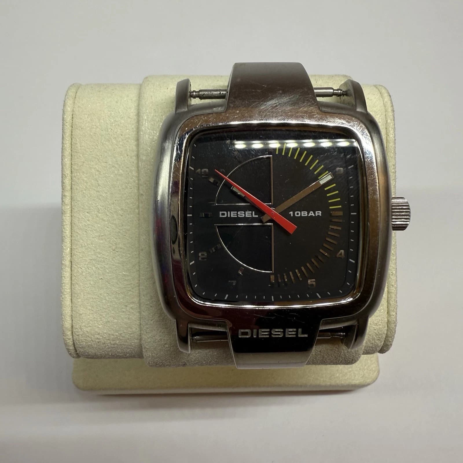DIESEL DZ-4031 Silver Tone Men Vintage Face Watch W87 *WORKING
