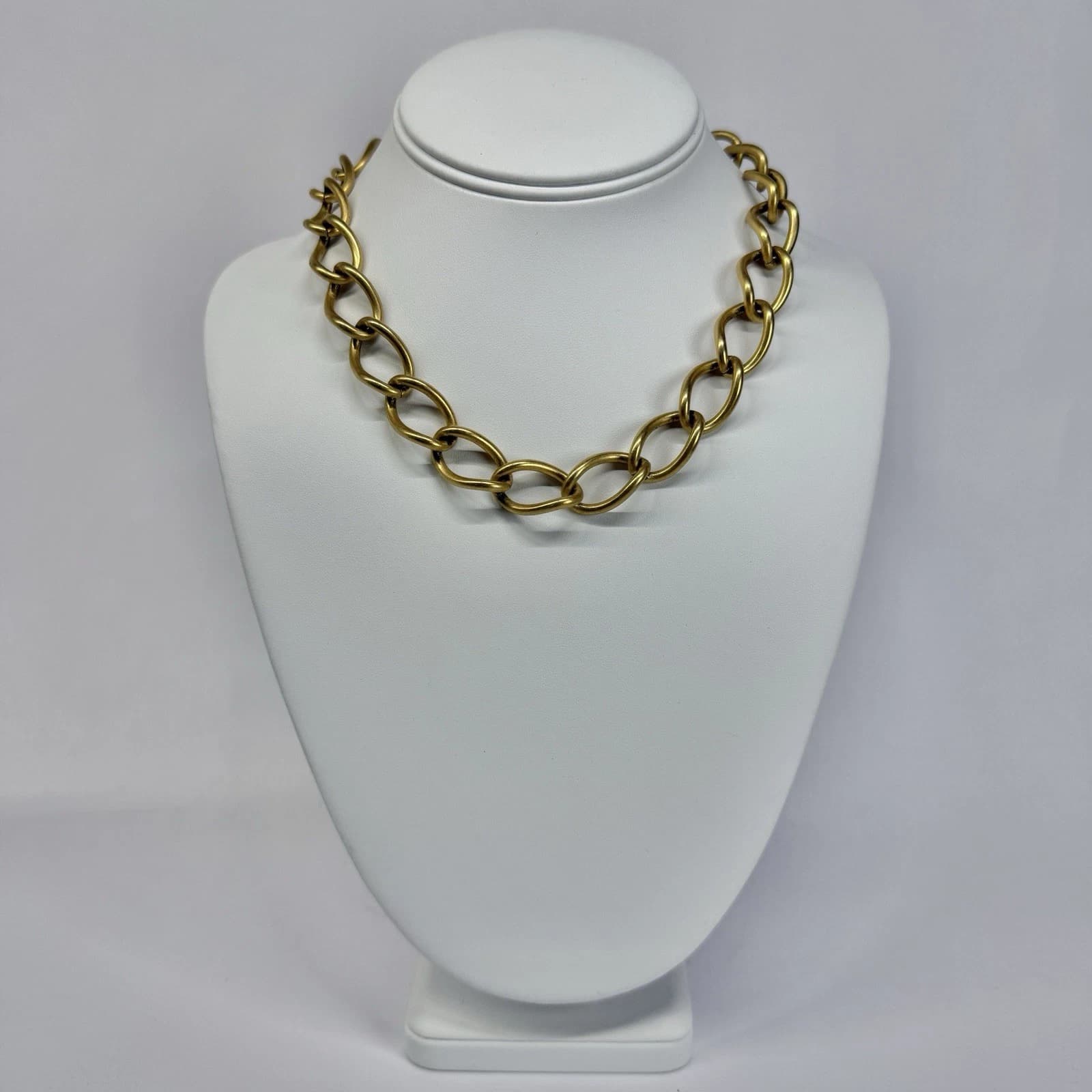 GIVENCHY Logo Collar Link Chain Chunky Gold Tone Vintage Necklace Jewelry N354