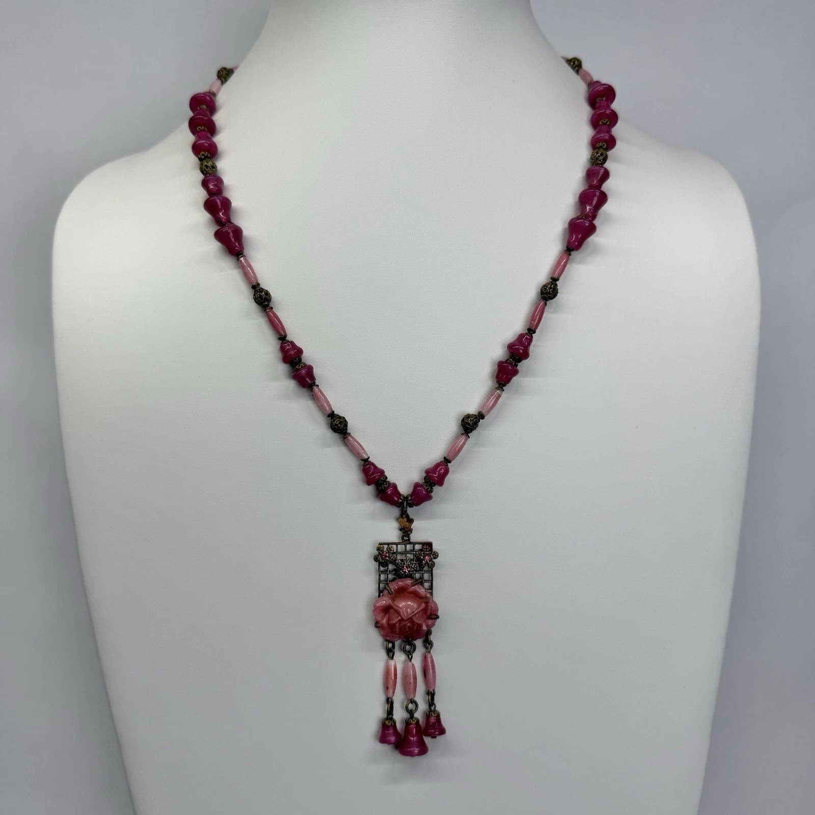 CZECHOSLOVAKIA Art Deco Ornate Rose Pink Glass Vintage Necklace Jewelry N239