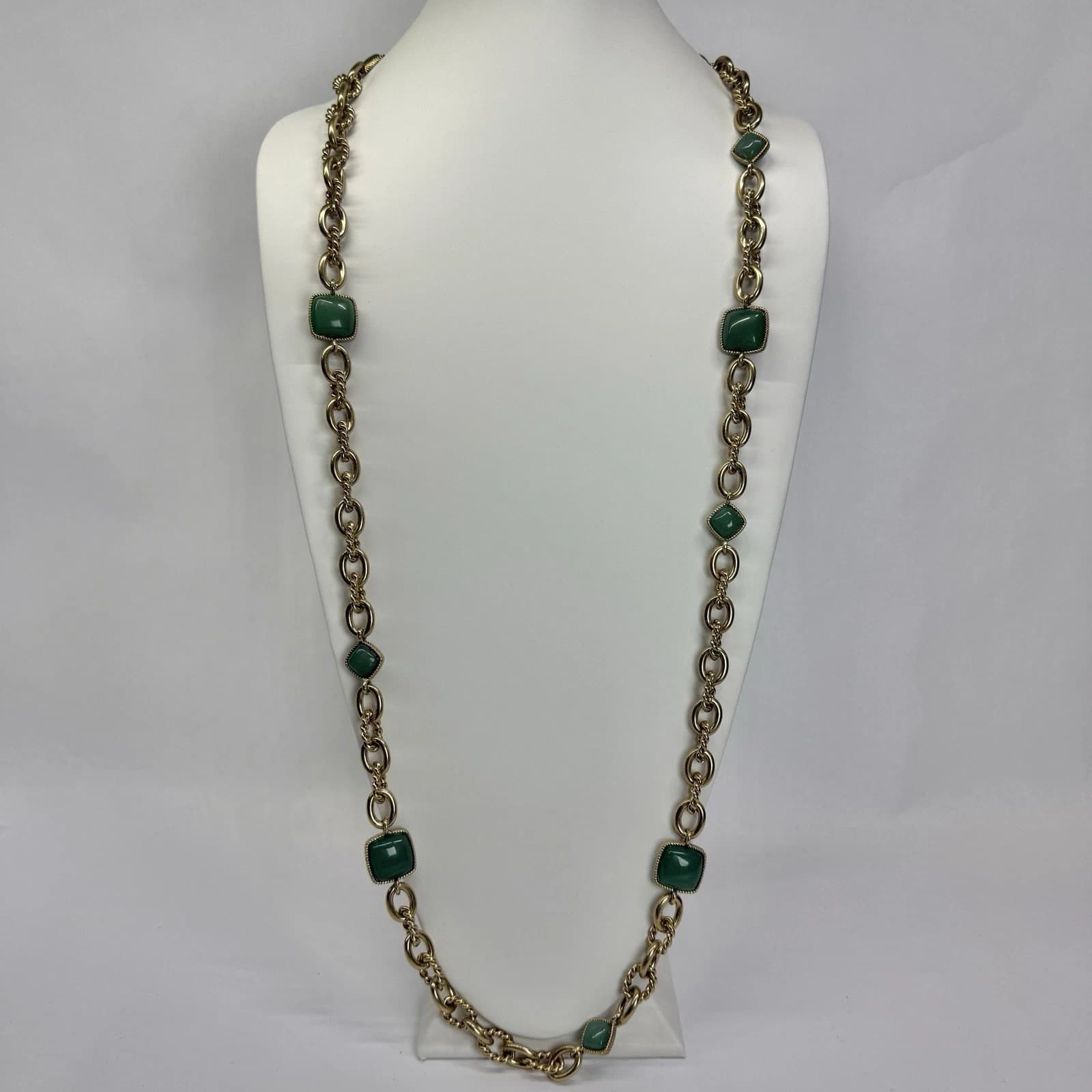 MONET Green Glass Chicklet Stone Chunky Long Chain Vintage Necklace Jewelry N212
