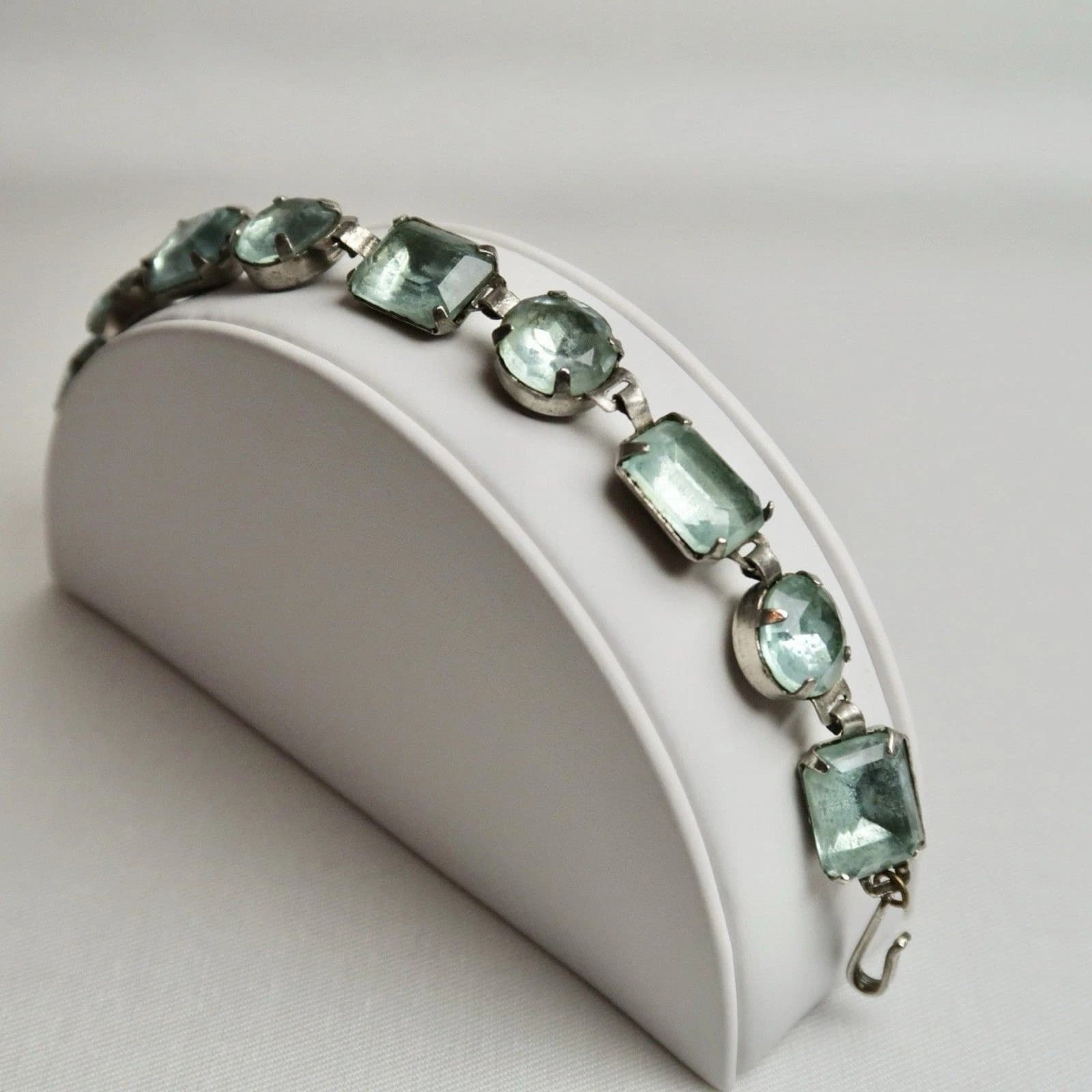 Silver Tone Chunky Tourmaline Icy Blue Vintage Bracelet Jewelry Br71