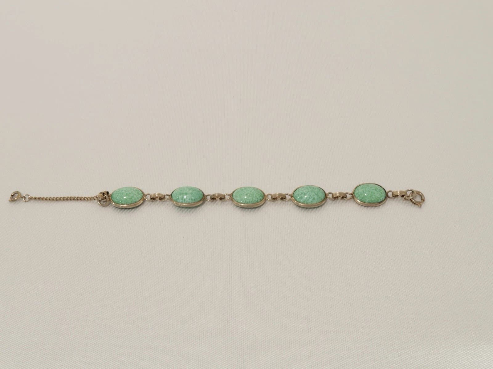 Green Jade Marbled Art Glass Oval Link Layering Vintage Bracelet Jewelry Br06