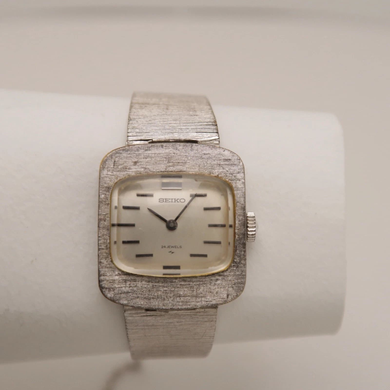 SEIKO 2559-3080 Manual Wind Silver Tone Analog Women Vintage Watch W303 *WORKING