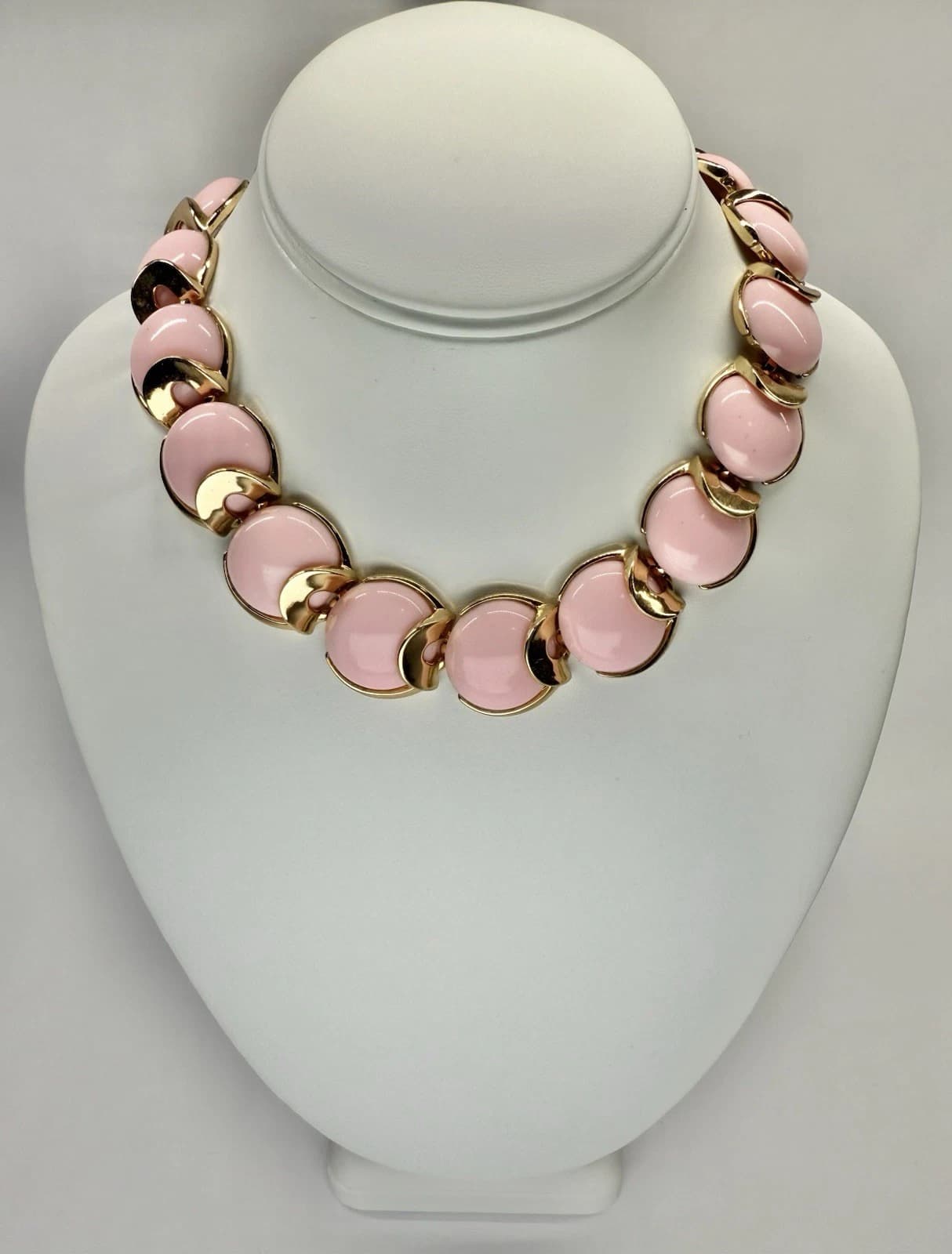 TRIFARI Crown Demi Parure Pink Lucite Vintage Necklace Jewelry WITH TAGS N169