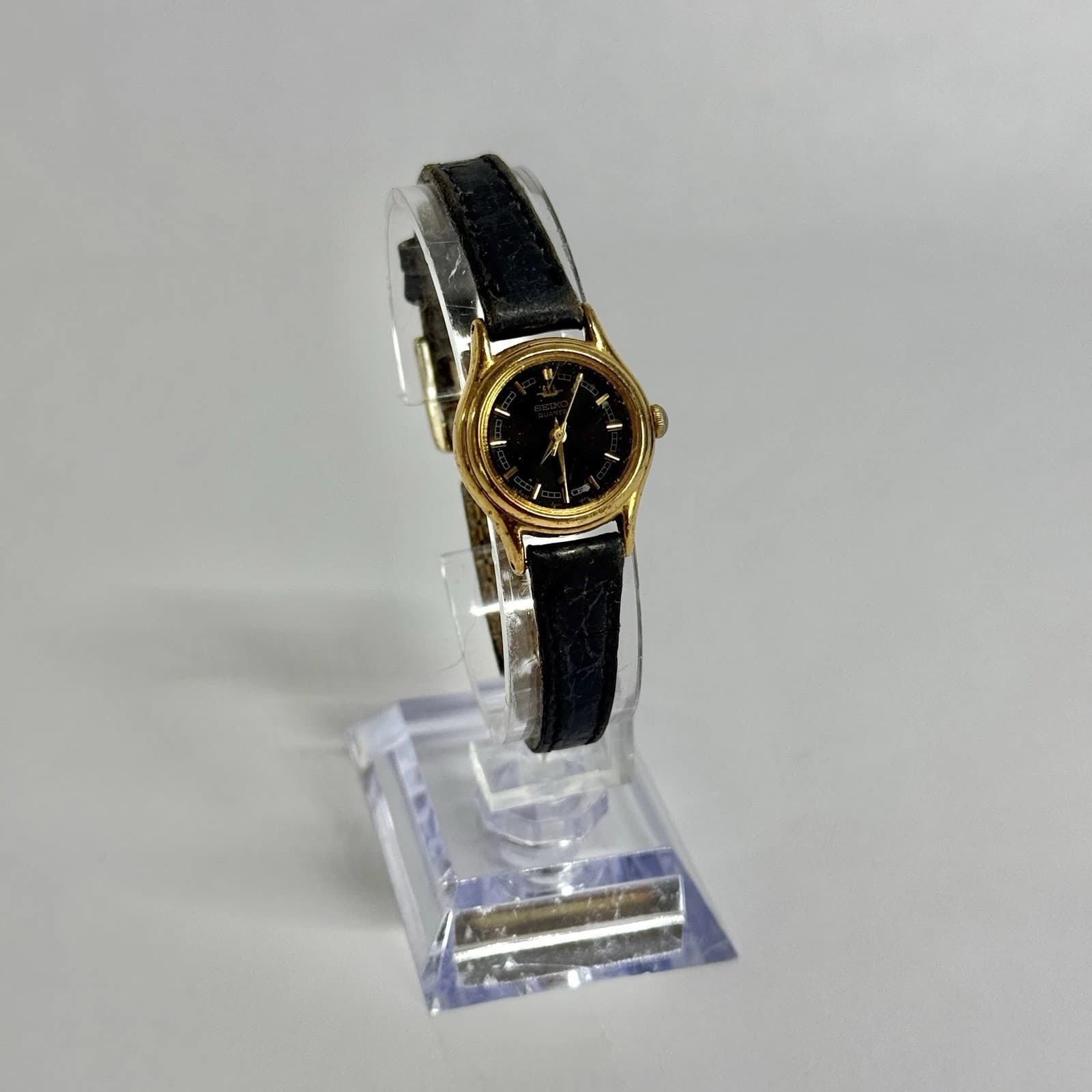 SEIKO V401-0920 Dainty Gold Tone Quartz Women Vintage Watch W459 *WORKING