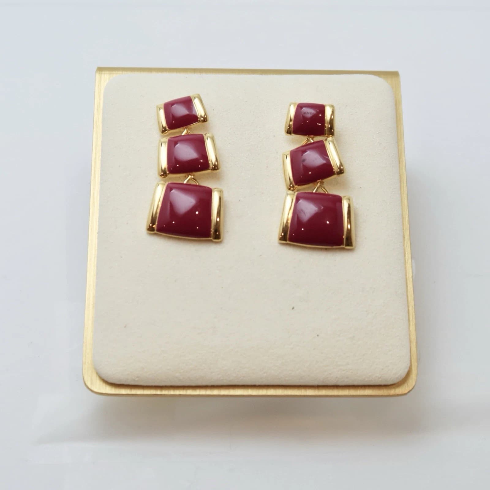 MONET Burgundy Enamel Square-Shaped Dangle Gold Tone Vintage Earring Jewelry E51