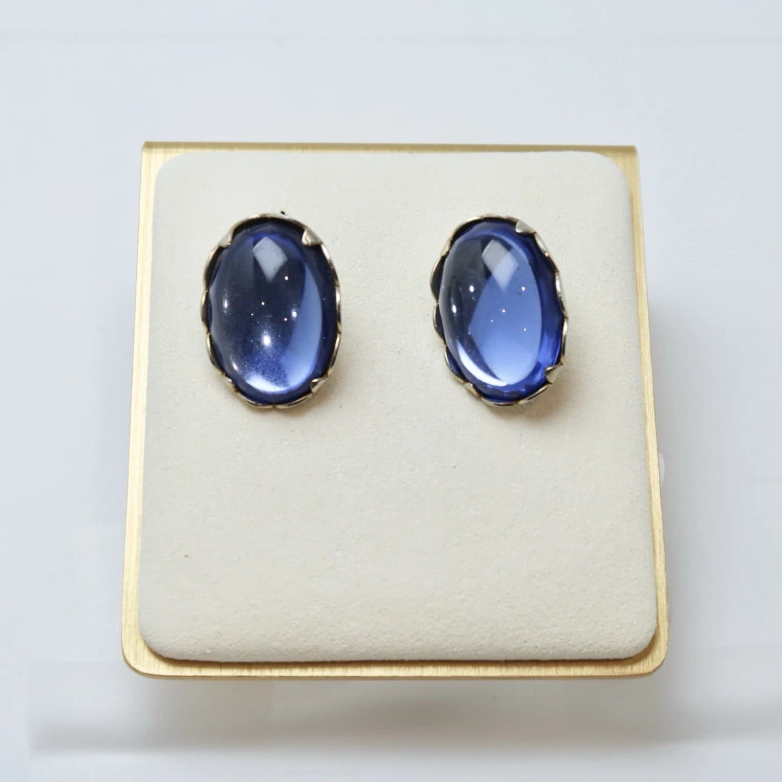 EMMONS Mark EMJ Blue Glass Cabochon Vintage Clip On Earring Jewelry E04