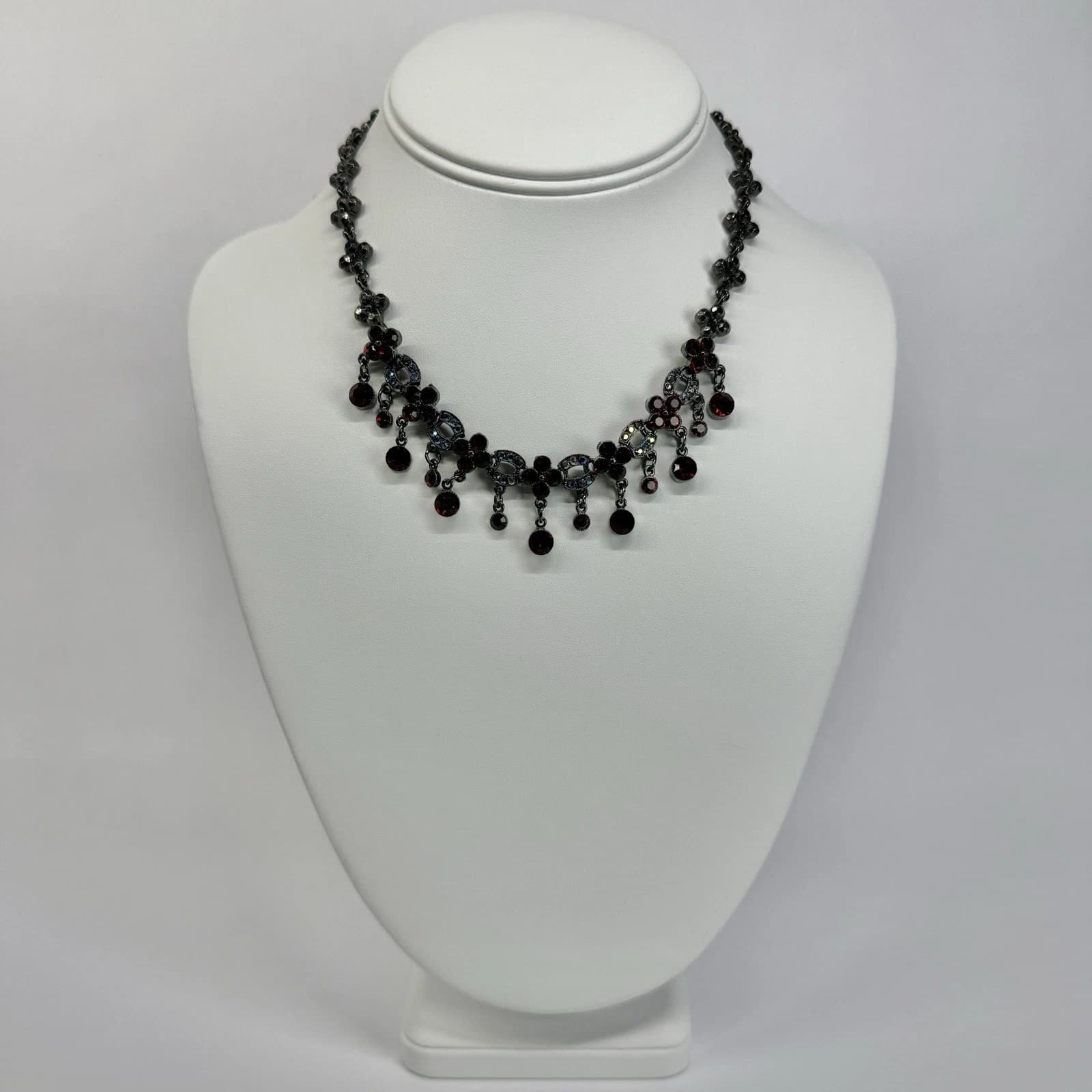 Elegant Red Rhinestone Crystals Bib Silver Tone Vintage Necklace Jewelry N622