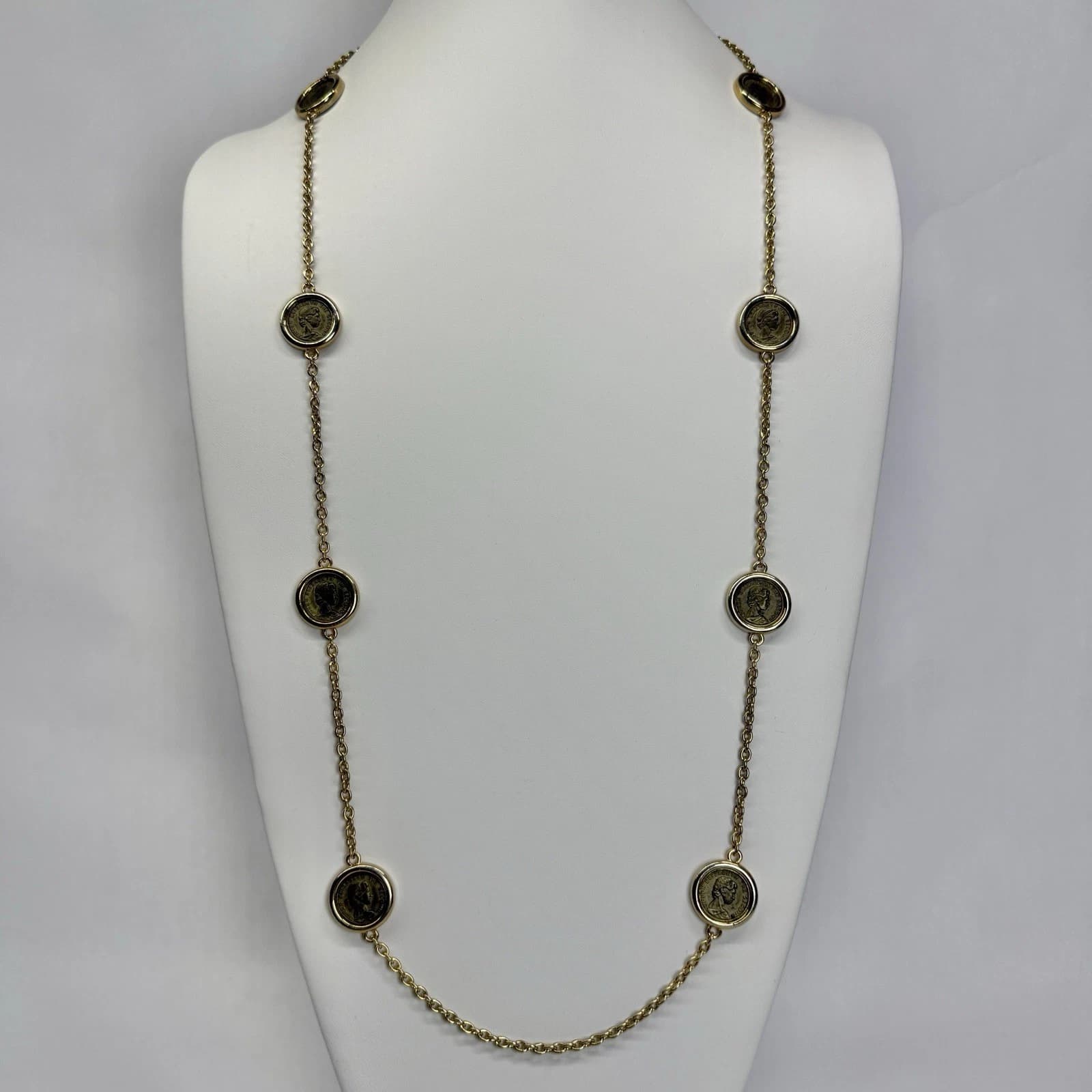 Elegant Queen Elizabeth II Coin Station Gold Tone Vintage Necklace Jewelry N288