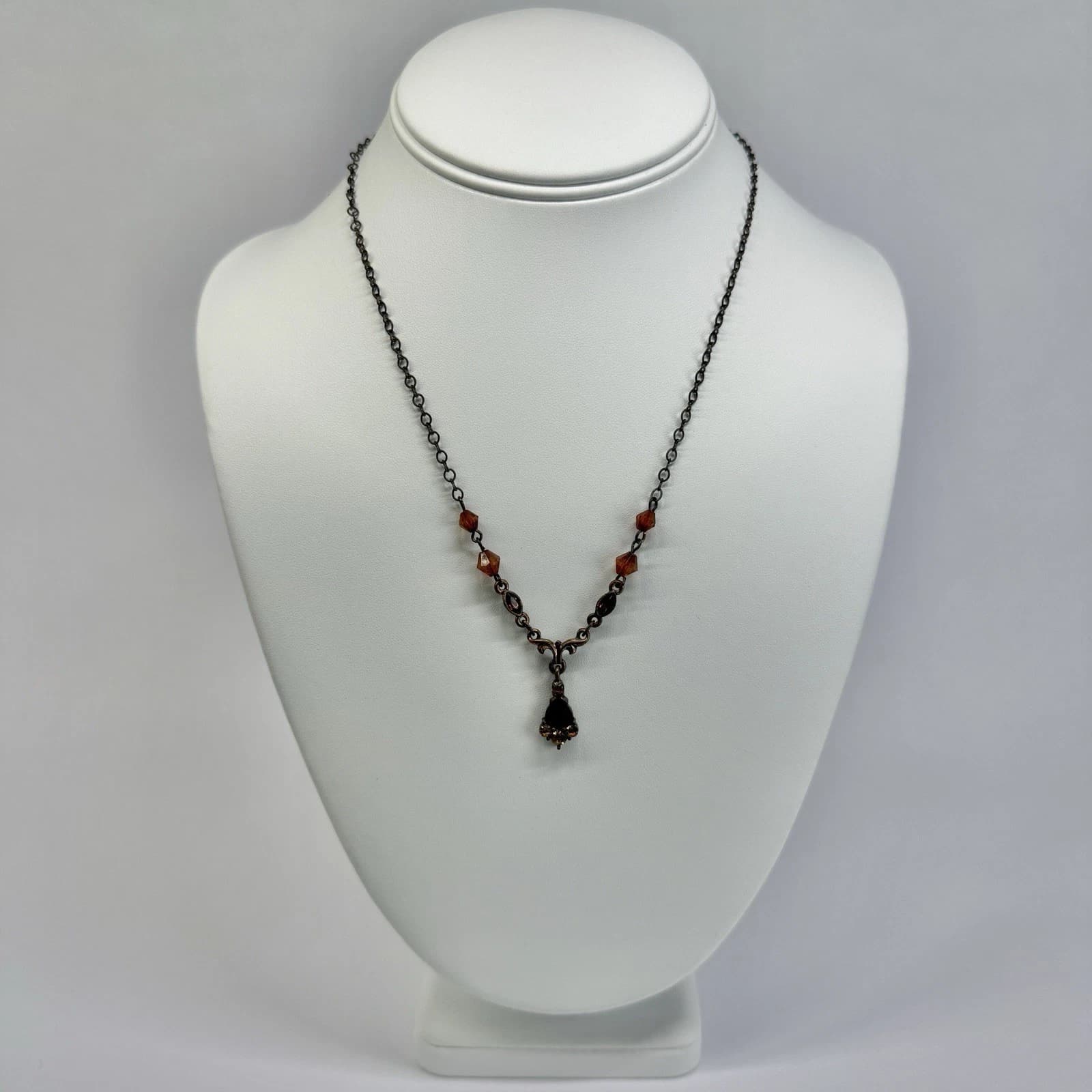 1928 Floral Faceted Crystal Art Deco Dainty Silver Tone Vintage Necklace N698