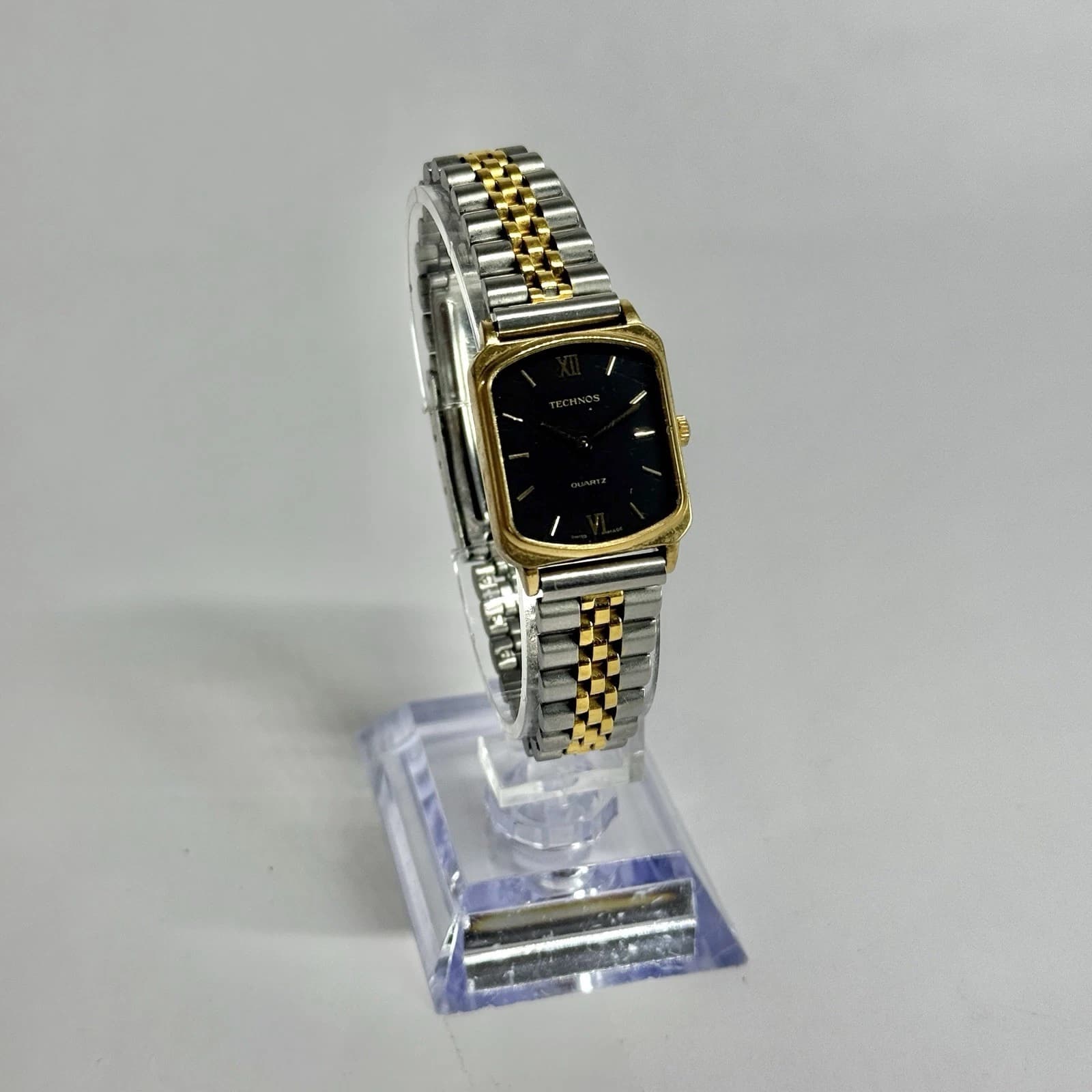 TECHNOS 147402625 Analog Quartz Silver Tone Women Vintage Watch W567 *SOLD AS IS
