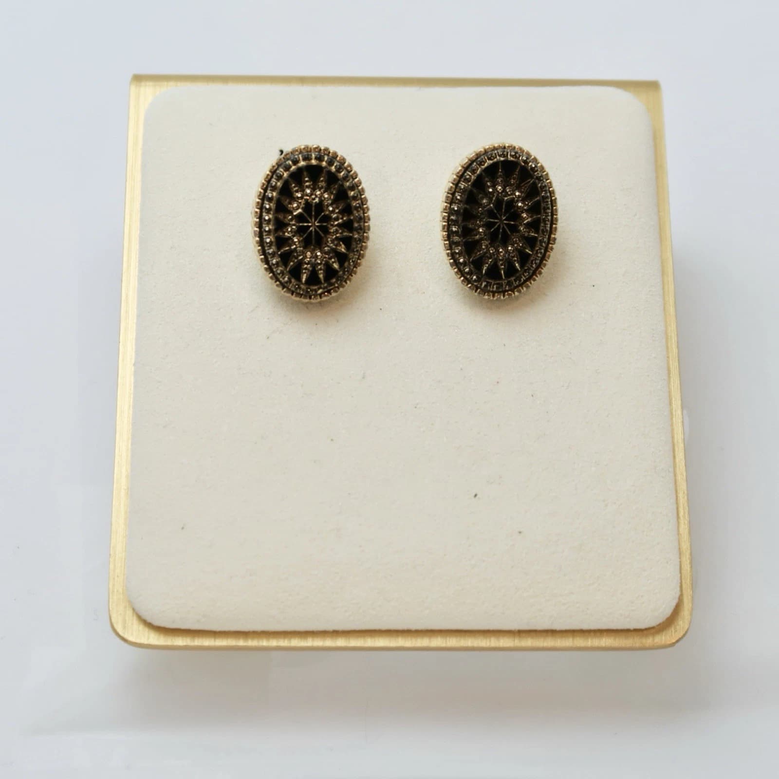 SPHINX Victorian Revival Unique Floral Gold Tone Vintage Earring Jewelry E68