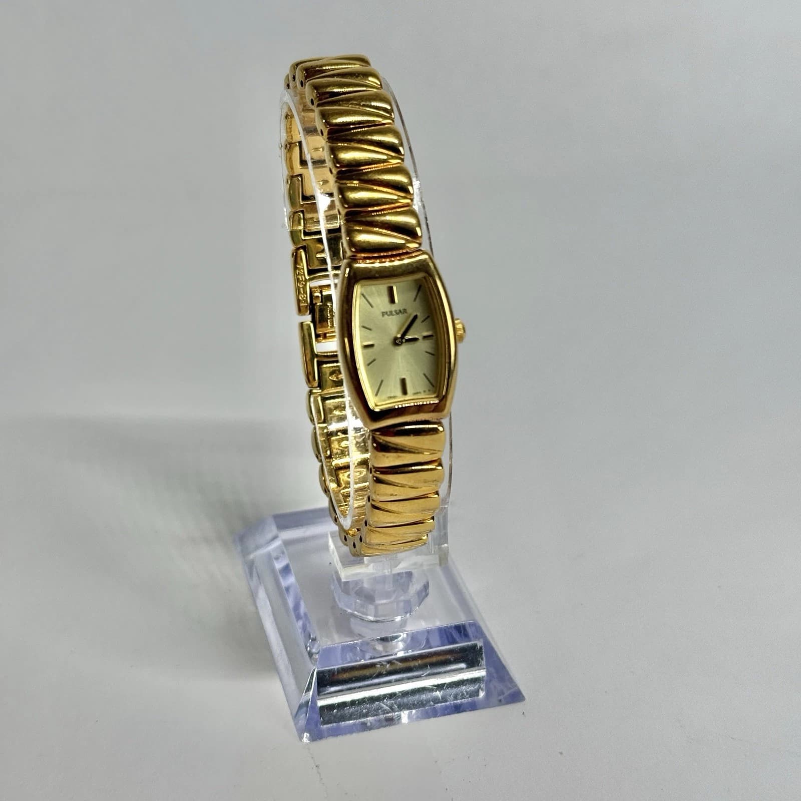 PULSAR 1N00-0FG0 Analog Quartz Gold Tone Women Vintage Watch W611 *WORKING