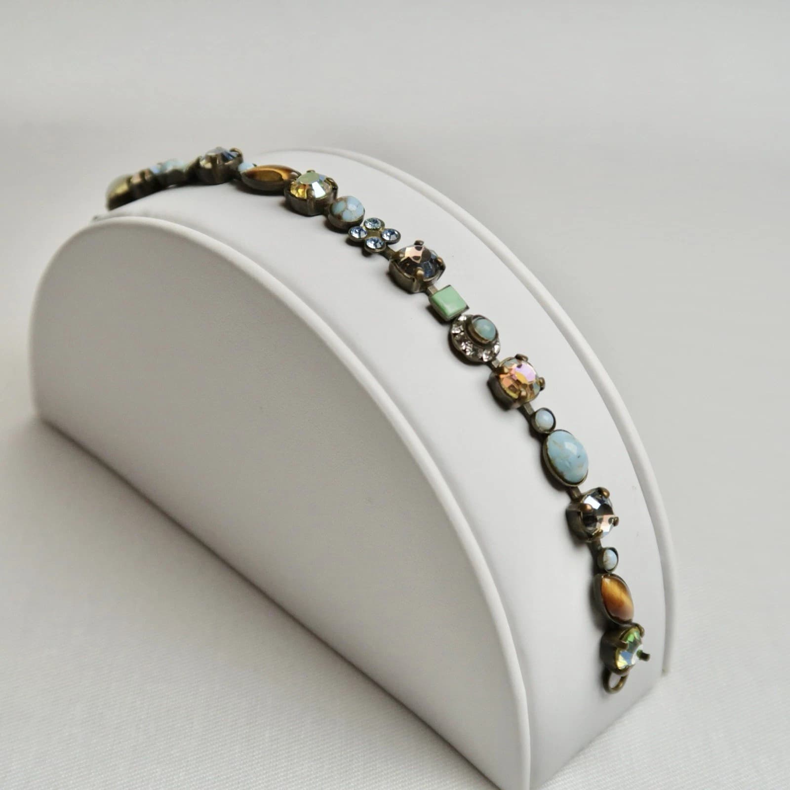 SORRELLI Swarovski Crystal Icy Blue Floral Brass Vintage Bracelet Jewelry B43