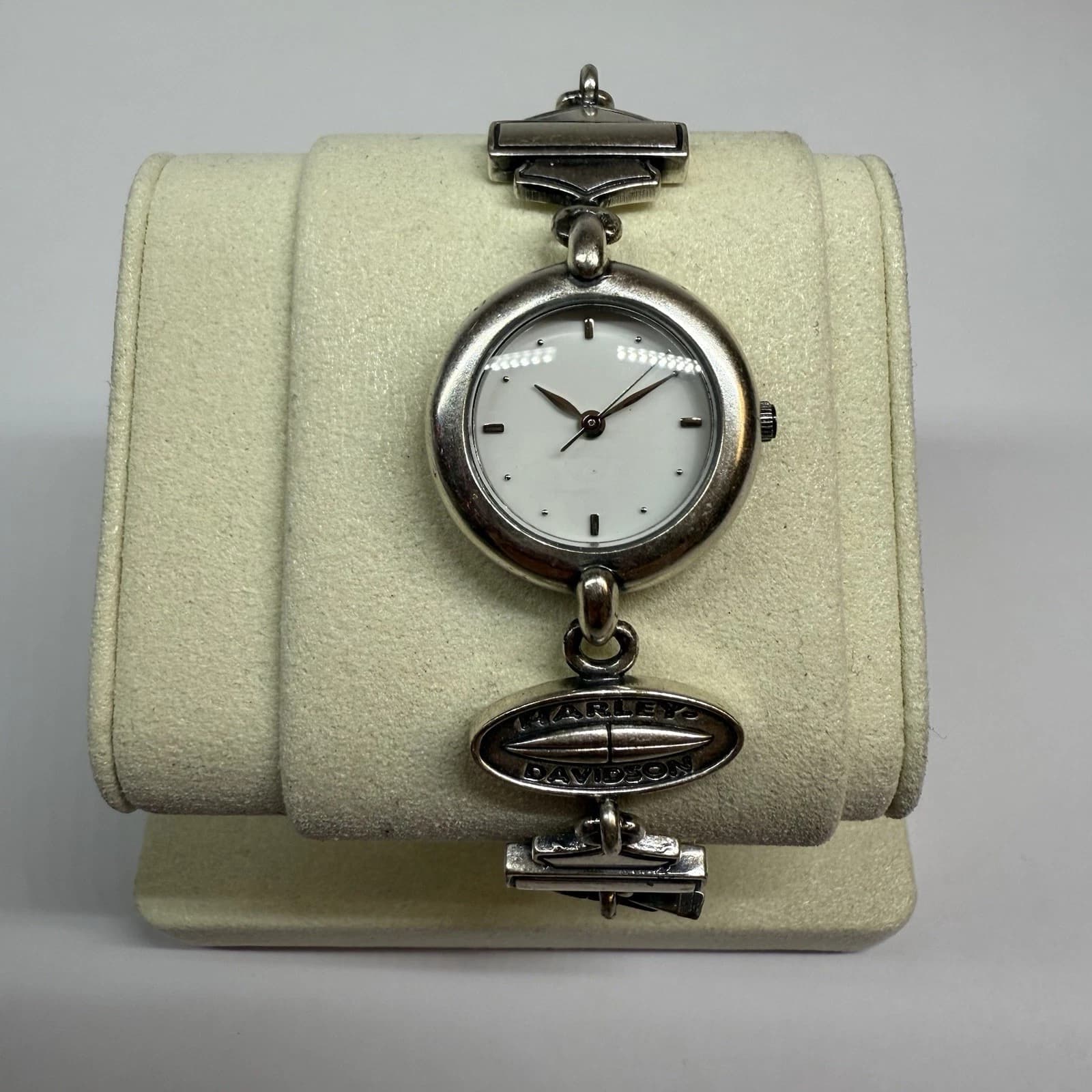 HARLEY DAVIDSON Charm Silver Tone 9961596V Women Vintage Watch W86 *New Battery