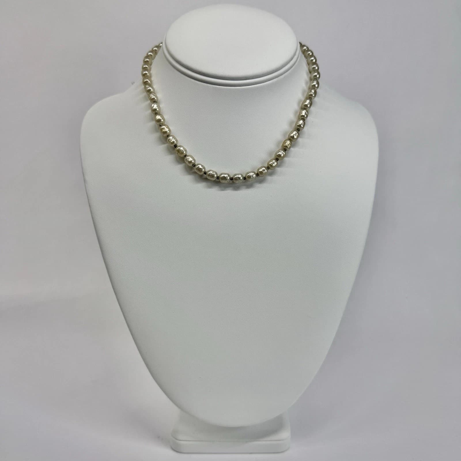 MIRIAM HASKELL Faux Baroque Pearl Hand Knotted Vintage Necklace Jewelry N421