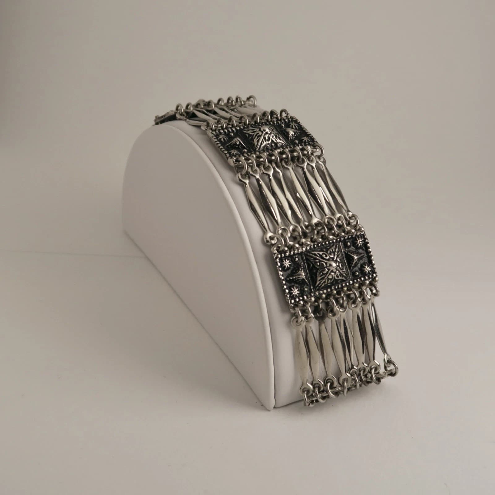 925 Taxco Sterling Silver Embossed Design Panel Vintage Bracelet Jewelry Br169