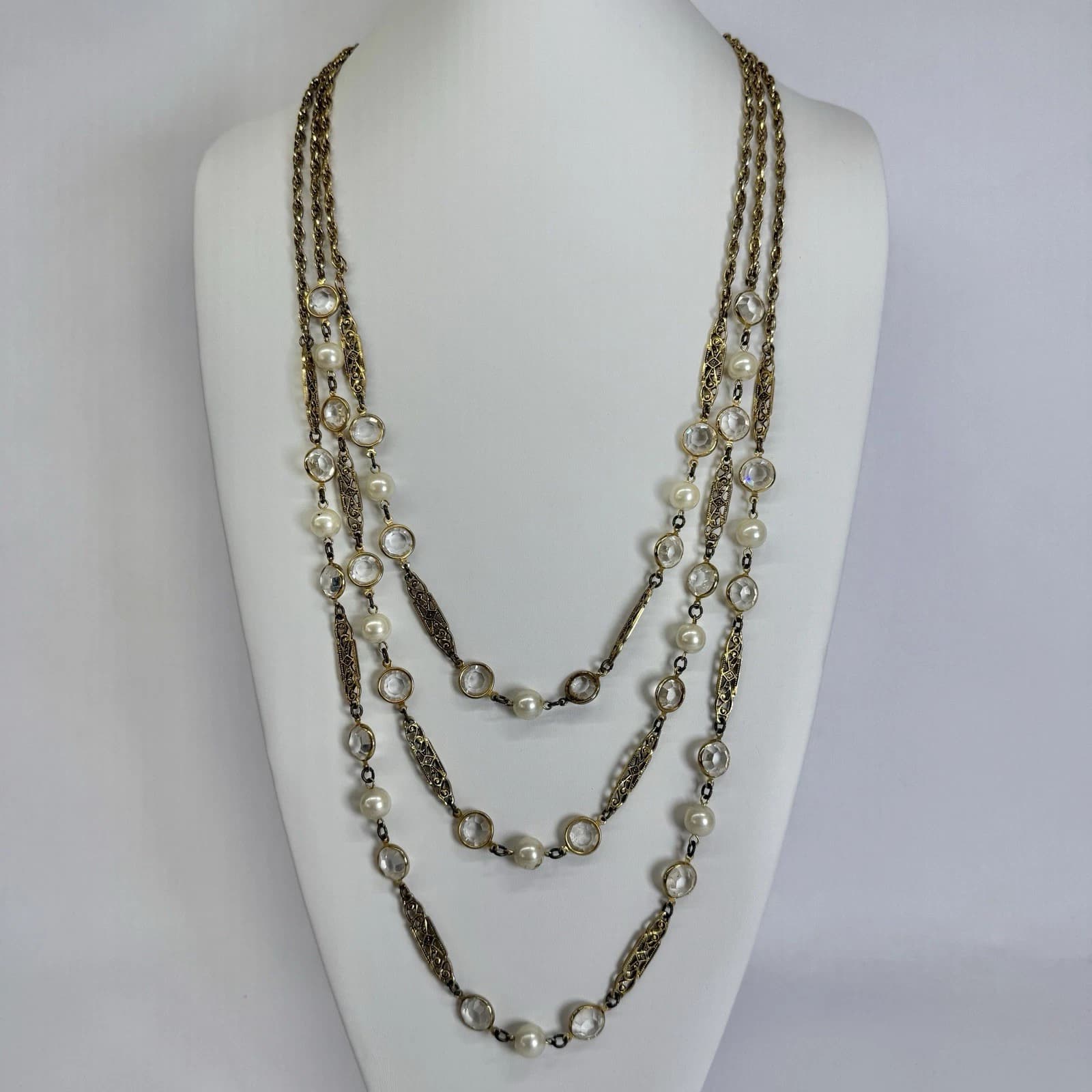 Goldette Unsigned Faux Pearl Bezel Gold Tone Vintage Necklace Jewelry N320