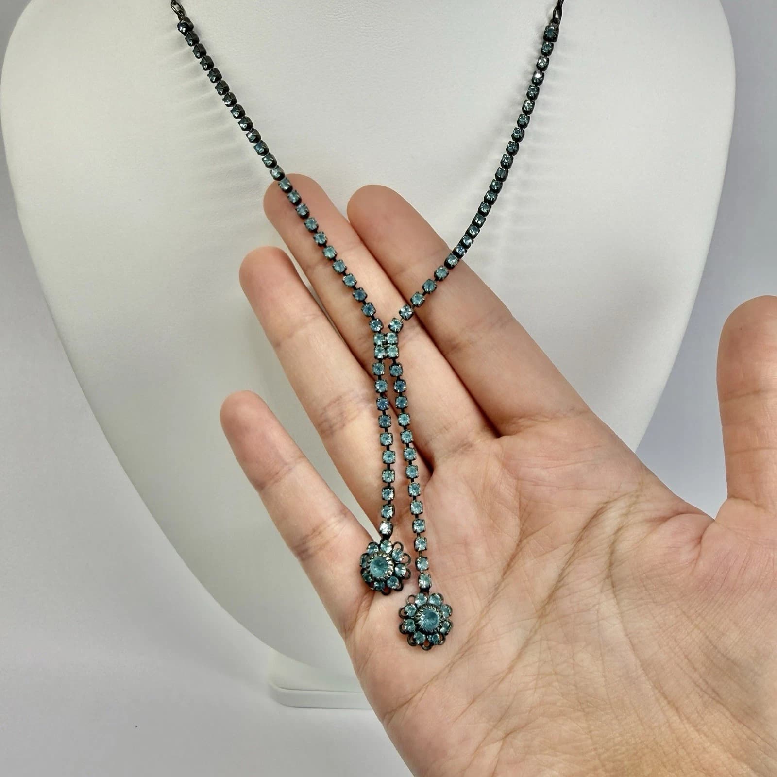BELLAGIO USA Floral Rhinestone Drop Dainty Silver Tone Vintage Necklace N664