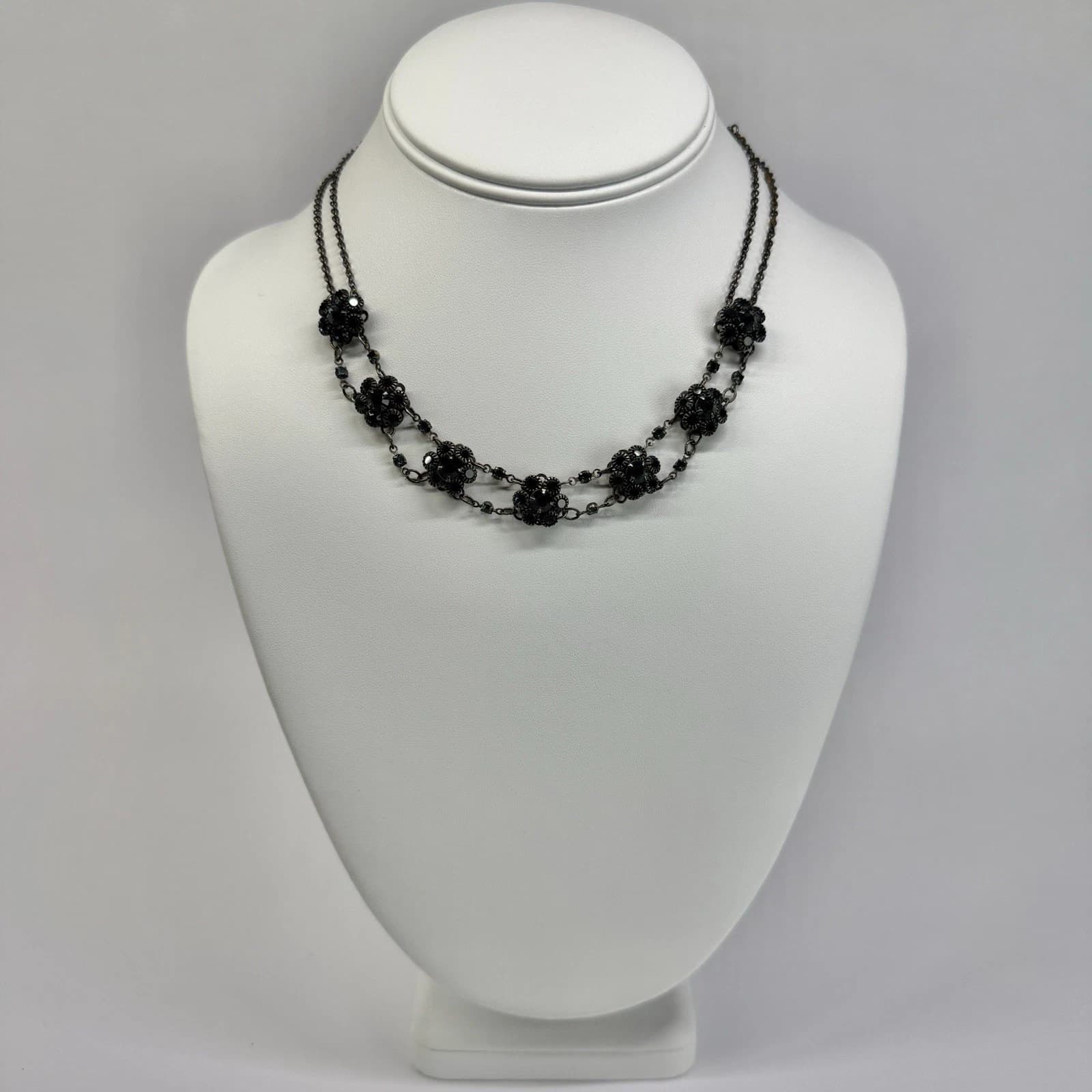 BELLAGIO USA Floral Crystal Dainty Choker Silver Tone Vintage Necklace N677