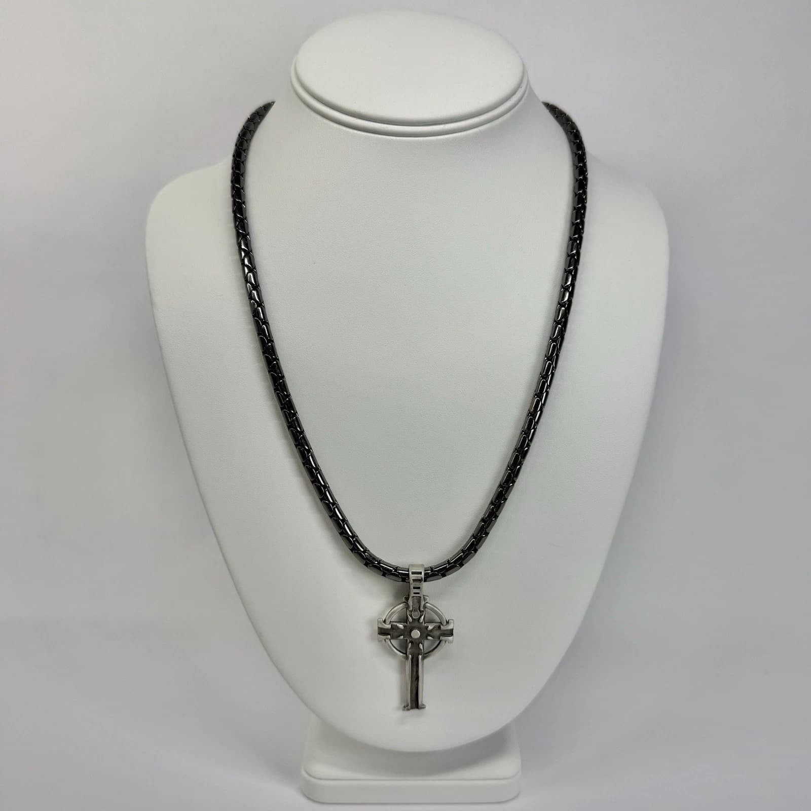BICO Signed Celtic Cross Pendant Silver Tone Vintage Necklace Jewelry N620