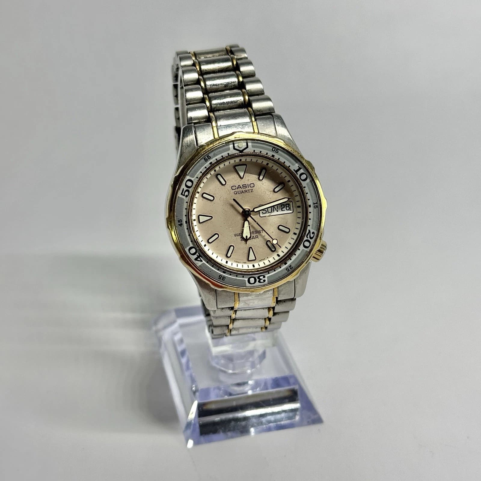 CASIO MD-715 Silver Tone Analog Women Vintage Watch W528 *WORKING