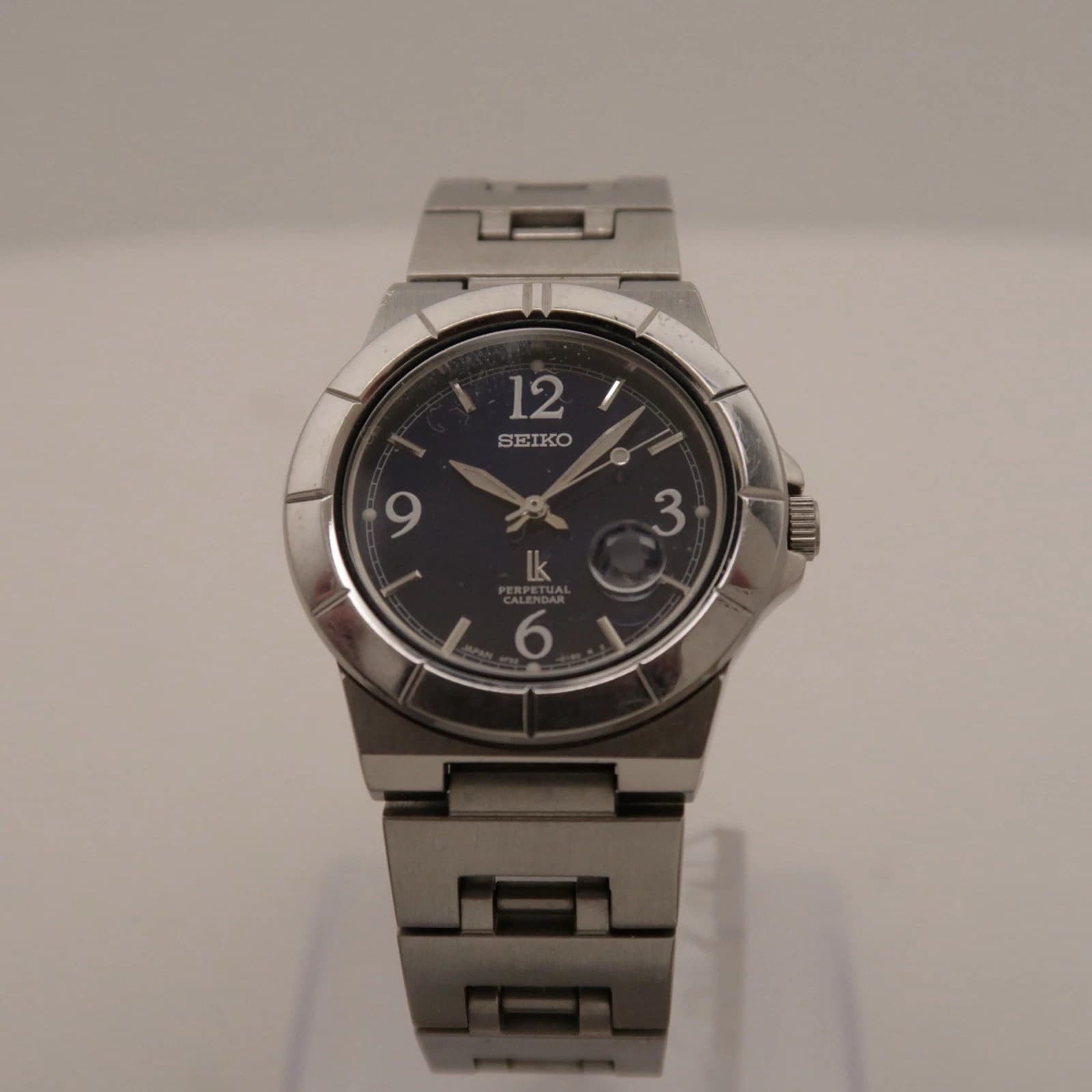 SEIKO Lukia 4F32-0130 Silver Tone Analog Women Vintage Watch W402 *WORKING