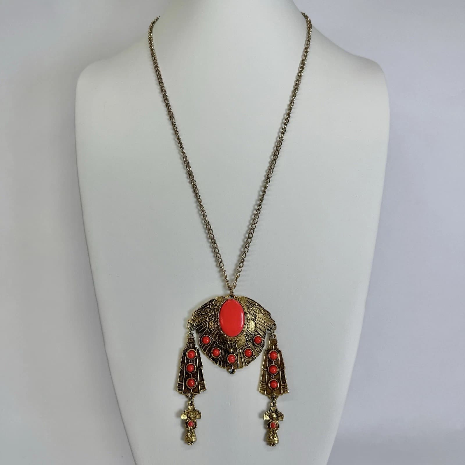 Egyptian Revival Faux Coral Gold Tone Vintage Necklace Jewelry N316